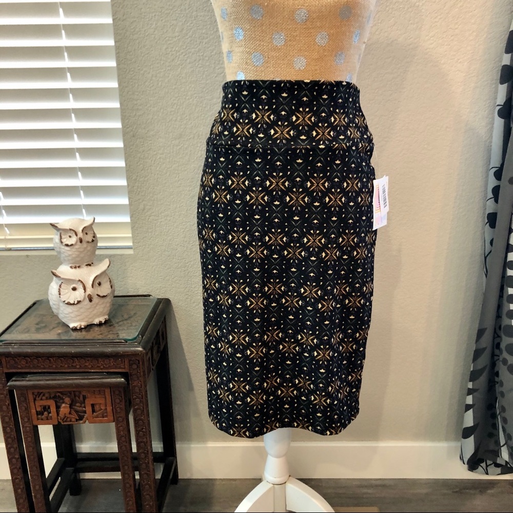 LuLaRoe Black and Gold Pencil Skirt